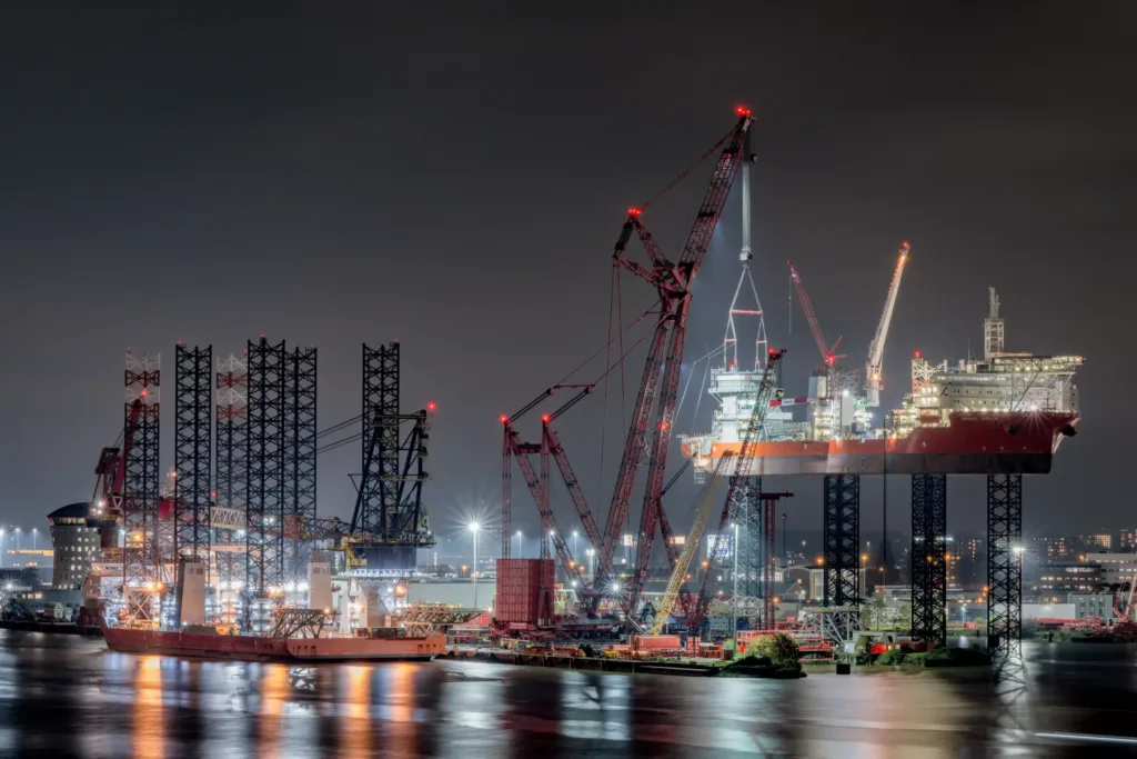 Mammoet ring crane