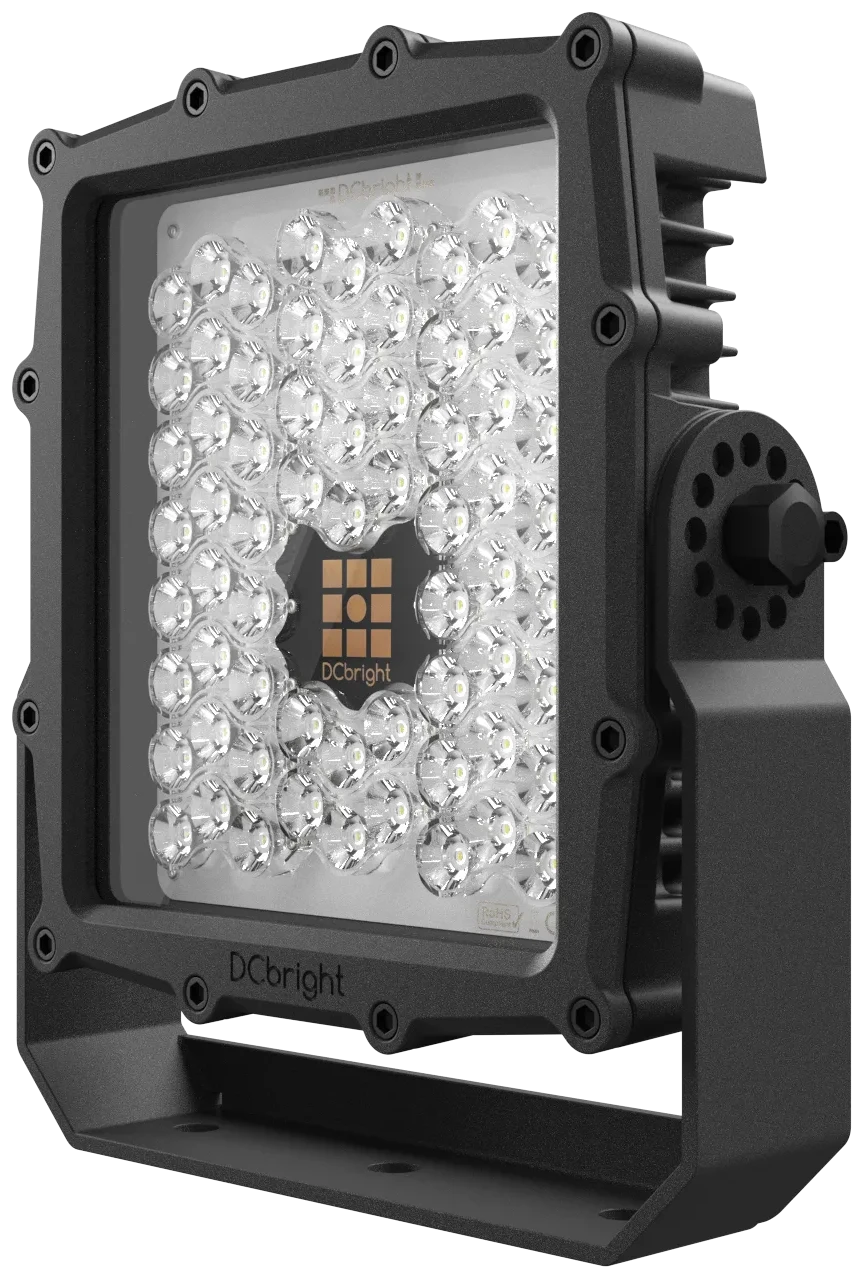 Shark LED-Flutlicht in Titanschwarz metallic mit 316L Bügel, schräg von vorne